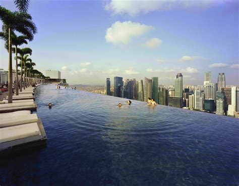 SINGAPORE POOL ⛄ Infinity Pool - A relaxing urban escape - Sofitel Singapore City Centre