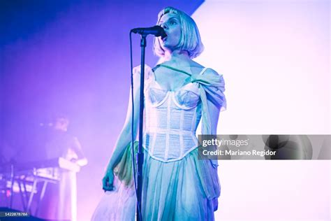 singer aurora nude