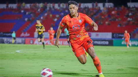 siroch chatthong | St th in hnh ca T Thi