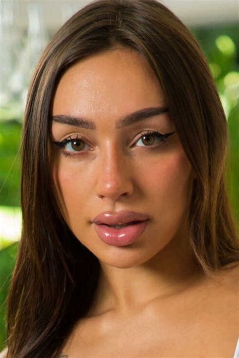 sisi rose nude