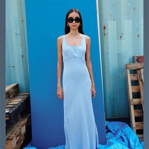 sky blue nude