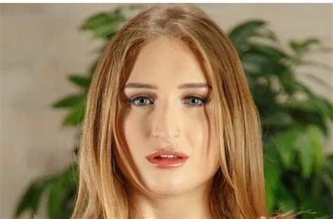 skylar snow nude