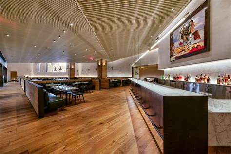 Slanted Door Bar