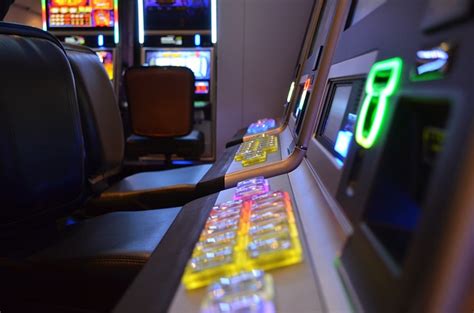 slot machine at casino pzns canada