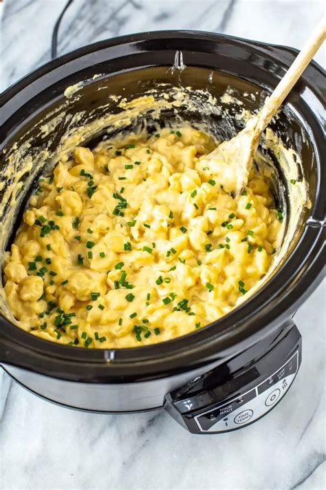 slow cooker mac & cheese bar - ChinDeep