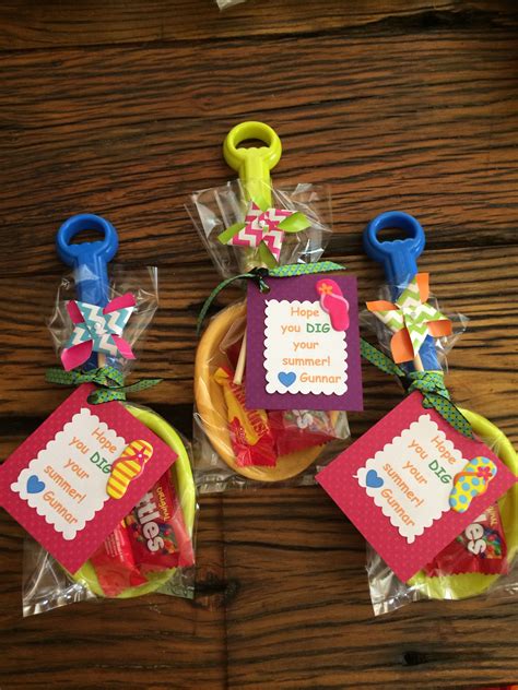 Small Gifts For Kindergarten Students 31 Ideas Mom Kindergarten Ideas - Kindergarten Ideas