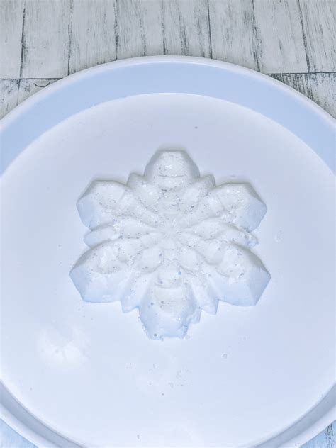 Snowflake Baking Soda Experiment Winter Stem Activity For Snowflake Science Experiment - Snowflake Science Experiment