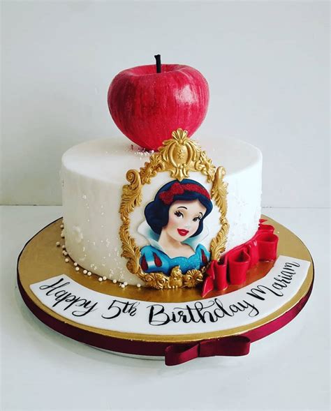 snowwhitecakedesign1layer