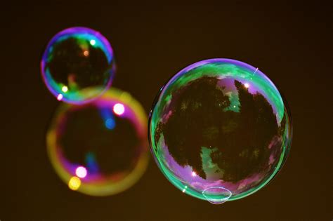 Soap Bubble Shapes Color Light Amp Waves Science Soap Bubble Science - Soap Bubble Science