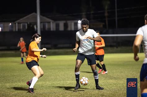 soccer leagues in houston for adults