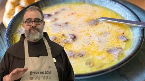 Sopa Fría Que Lleva Aceite De Oliva Y Hortaliza