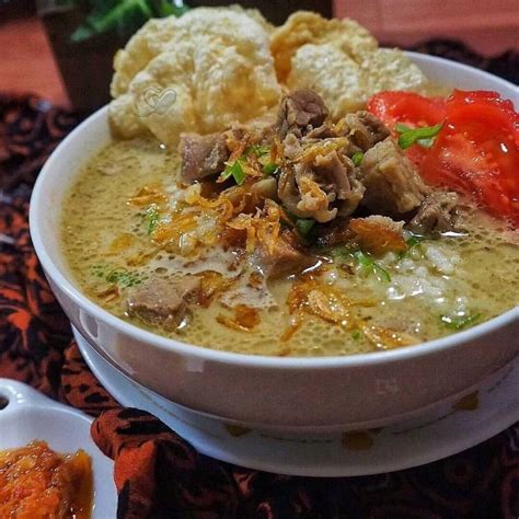 SOTO BETAWI ENAK TERDEKAT：Mengenal Ciri Khas Soto Semarang yang Legendaris