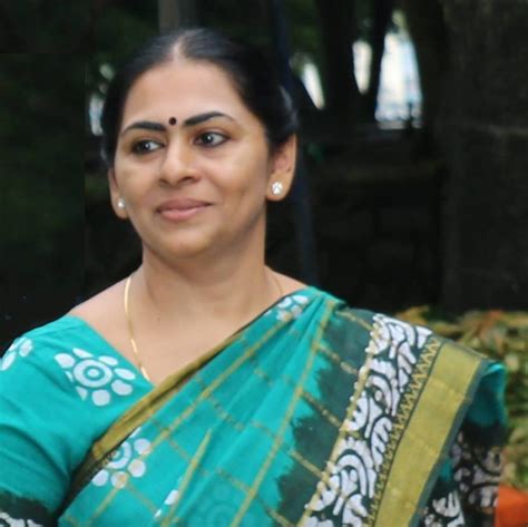 soumini jain biography template