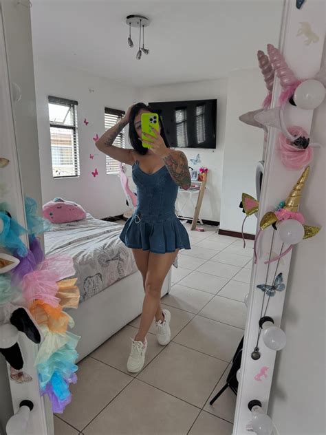 soymelialfaro OnlyFans leaked content