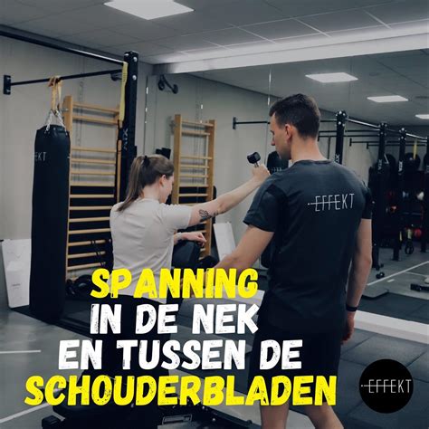 spanning tussen schouderbladen