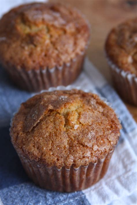 spicy applesauce muffins