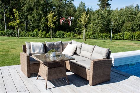 spisegruppe ute sofa