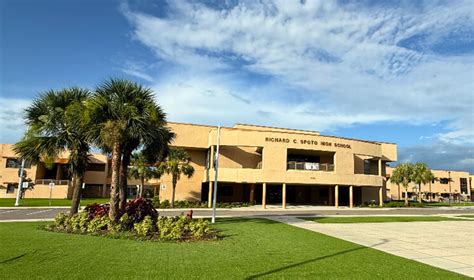 Spoto High School