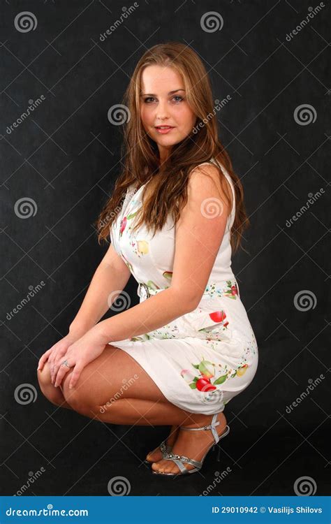 squatting nudes