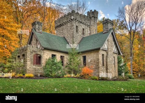 squires castle ohio