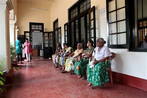 sri lanka elders homes gampaha district