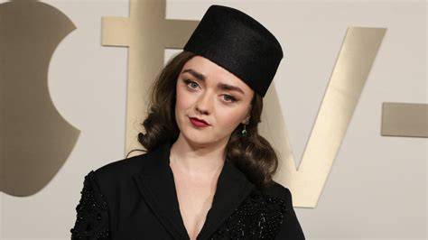 ss maisie nude