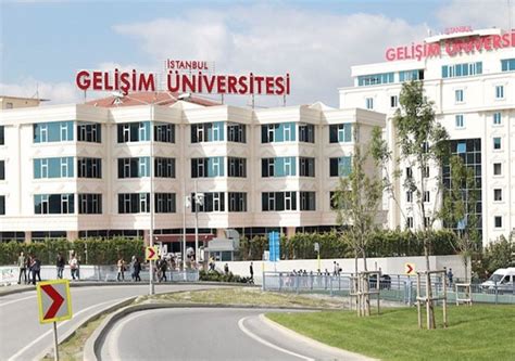 stanbul Gelişim Üniversitesi öğrencileri bilimsel ve teknolojik gelişmelere açık, her alanda kendine güvenen, çalışacağı sektöre göre ekip çalışmasına, etik değerlere ve problem çözme becerisine sahip eleştirel düşünme yeteneği kazanmış gençlerdir.