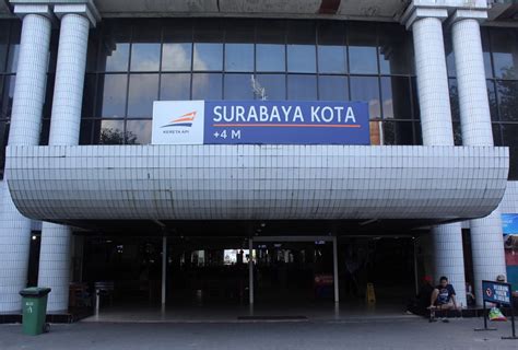 stasiun surabaya kota