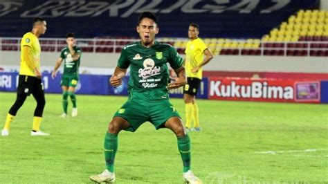 Liga 1: Arema FC Produktif, Uston Nawawi: Persebaya 6 Kali ... -