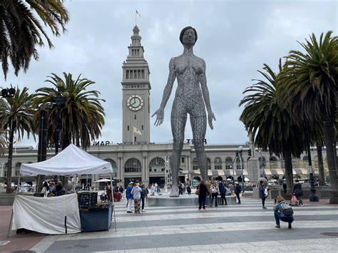statue nude