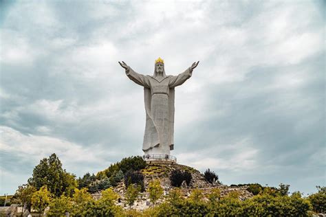 statues of jesus around the world