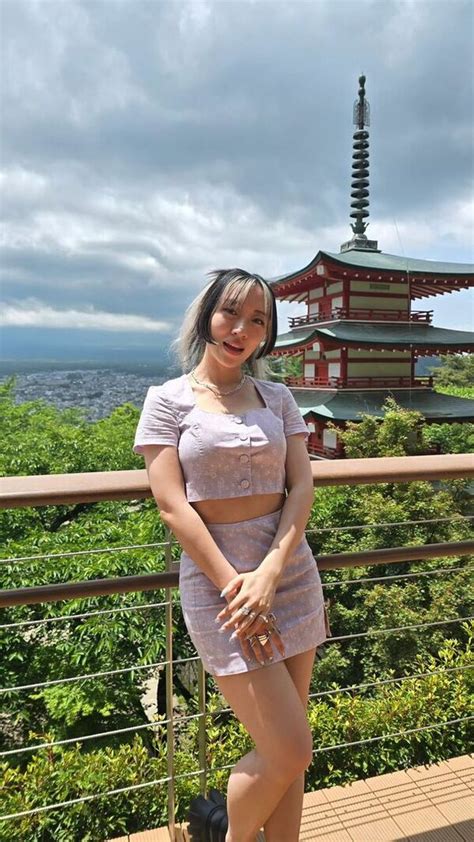 stella chuu creator profile