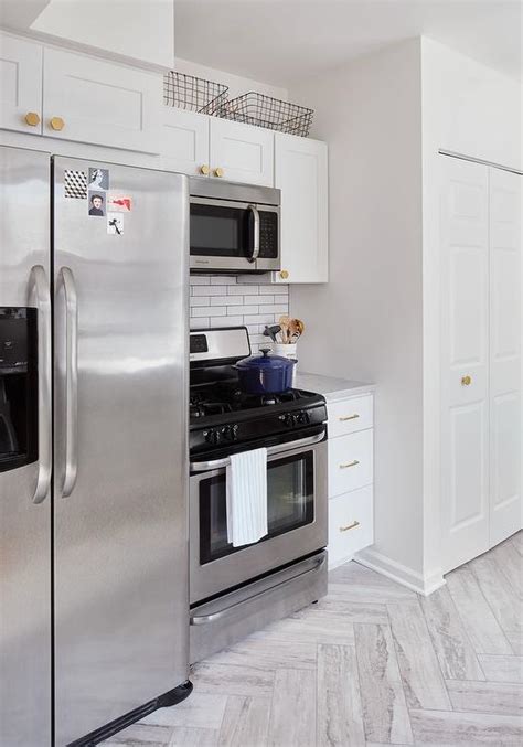 stove and fridge next to each other