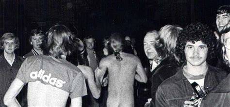 streakers nude