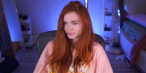 streamers nude