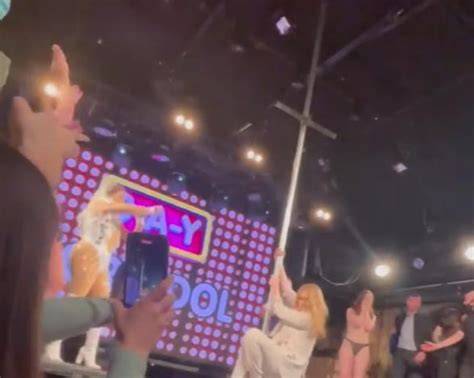 strip nude contest