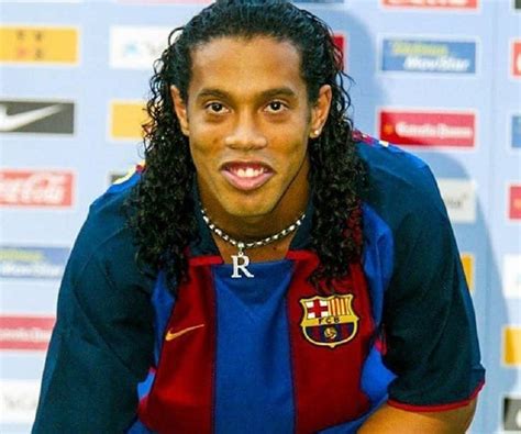 sucesor de ronaldinho biography