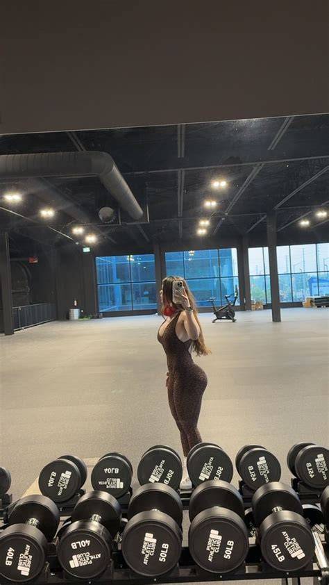 sudefit nude