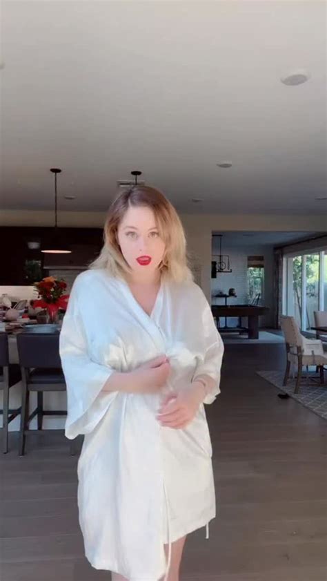 suerose nude