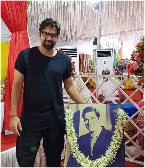 sujoy mukherjee biography examples