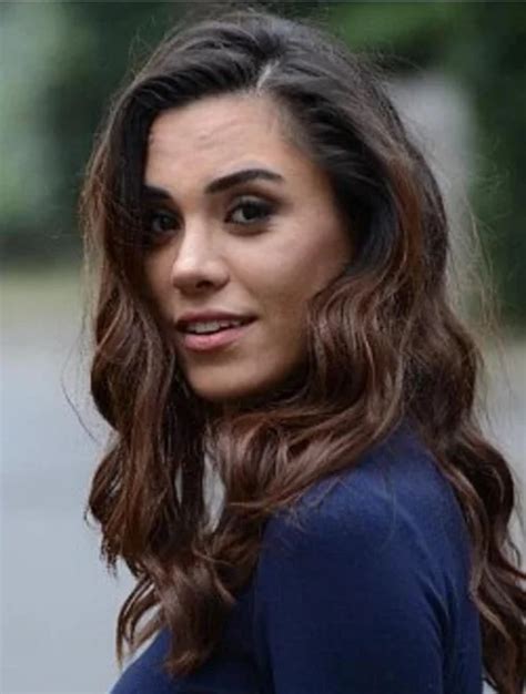 sukran ovale biography examples