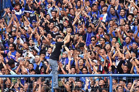 SUPORTER TERBANYAK DI INDONESIA - Tim nasional sepak bola Indonesia - Wikipedia bahasa Indonesia