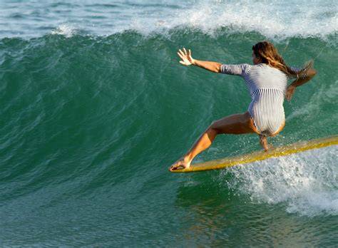 surfer chicks nude