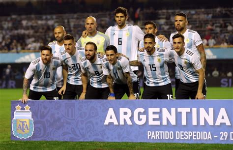 susunan pemain tim nasional sepak bola argentina vs tim nasional sepak bola australia