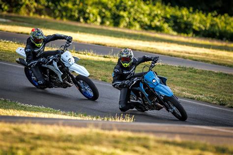 Suzuki Vs 4