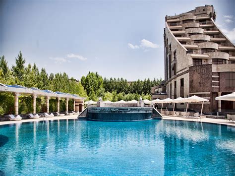 swimming pool hotel yerevan