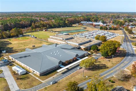 Tabb High School