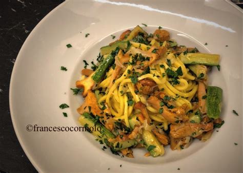 tagliolini ai finferli