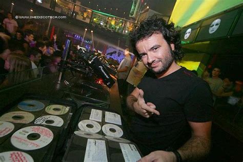 taito tikaro biography template