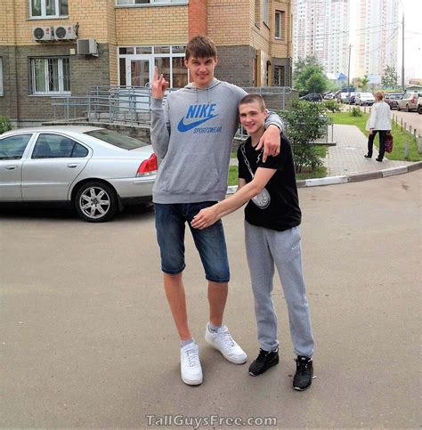 tall nude guys